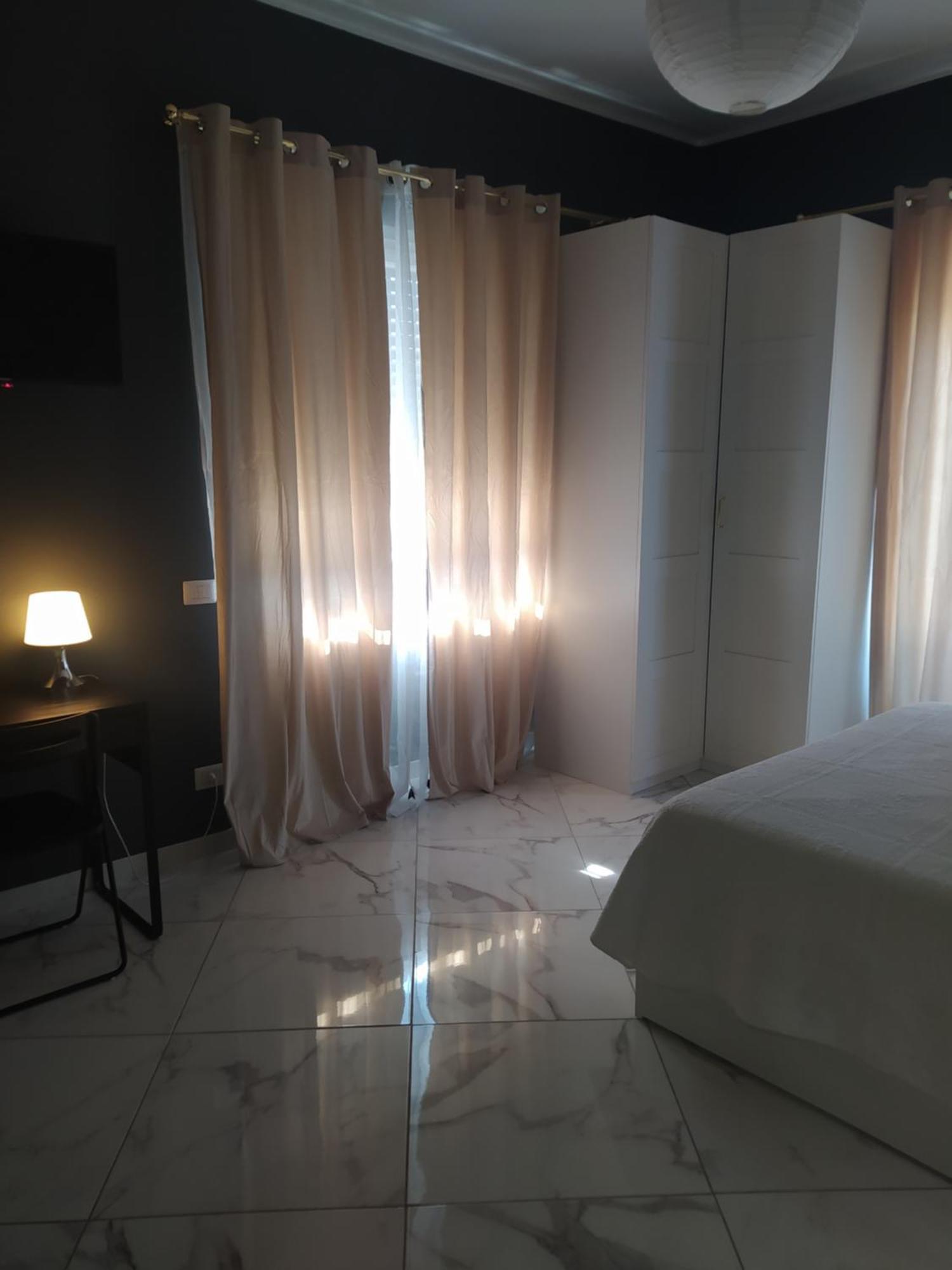 Linda'S Guest House Рим Екстериор снимка