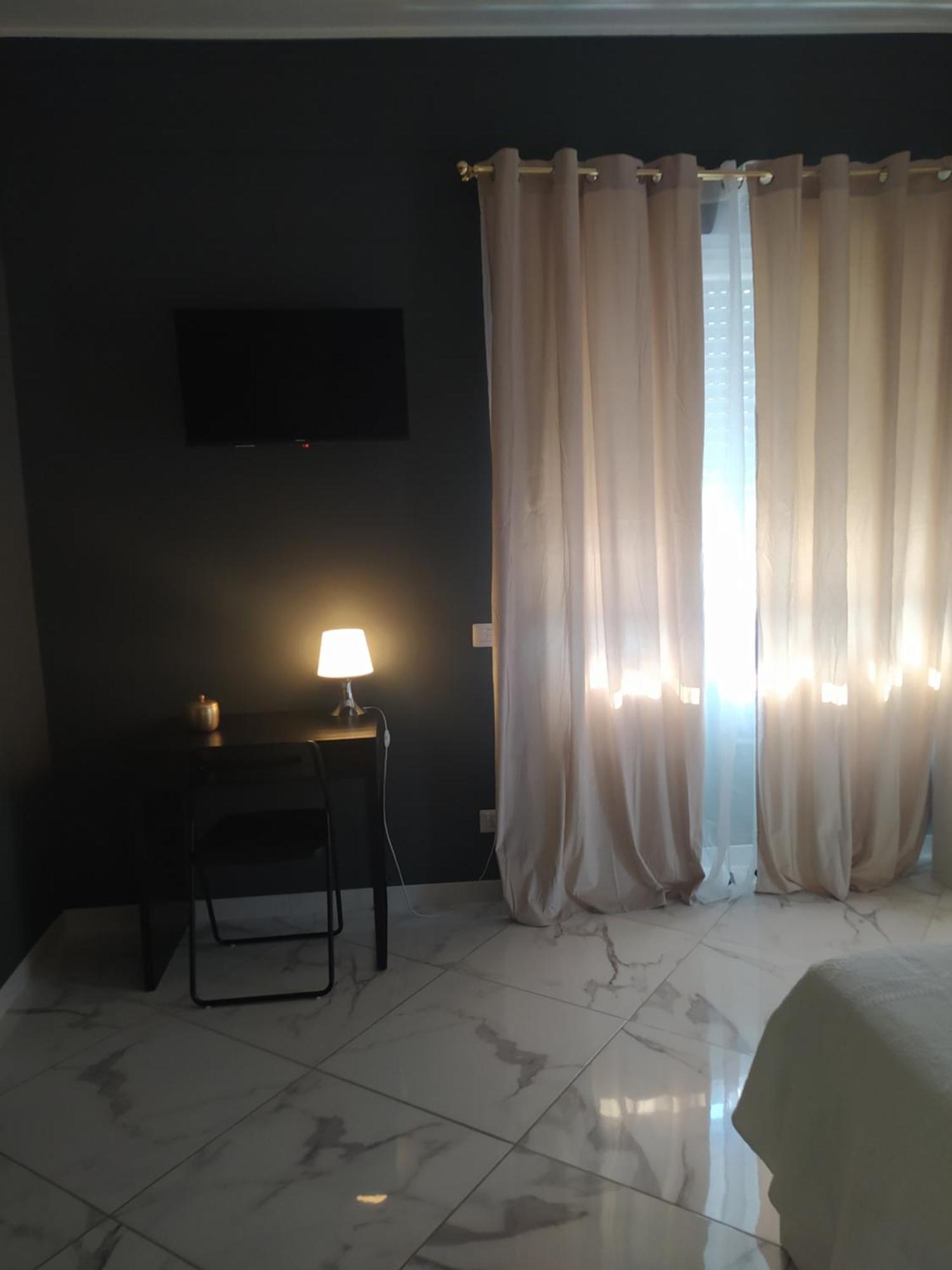 Linda'S Guest House Рим Екстериор снимка
