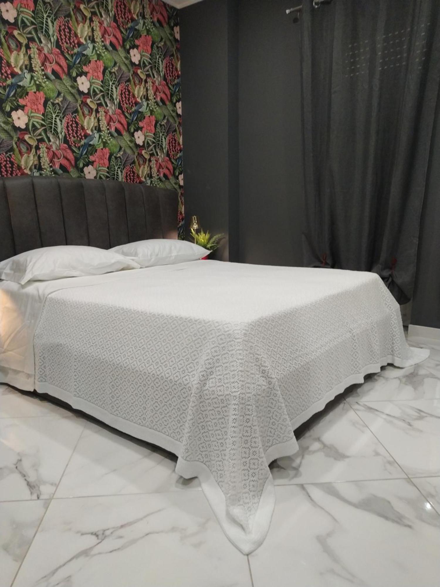 Linda'S Guest House Рим Екстериор снимка