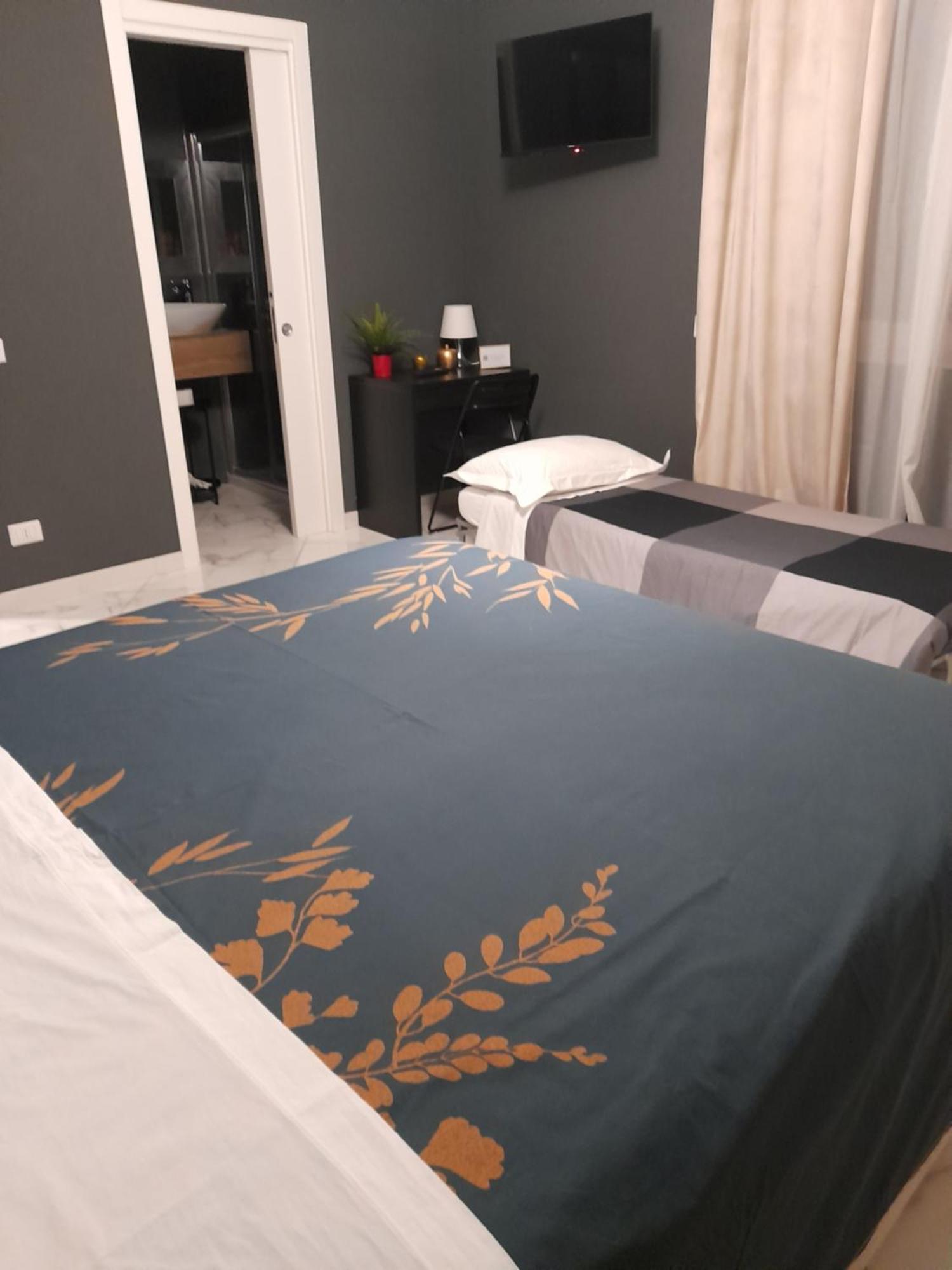 Linda'S Guest House Рим Екстериор снимка